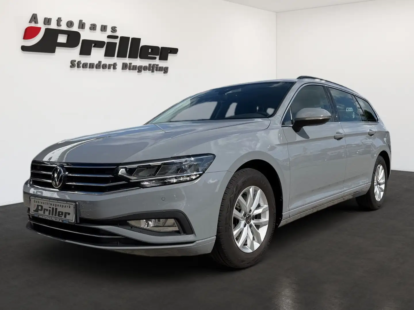 Volkswagen Passat Variant 2.0 TDI DSG Business/Navi/LED/DAB Grau - 1