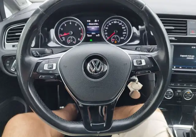 Volkswagen Golf view 7