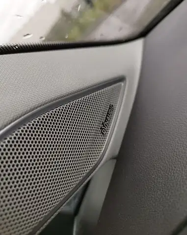 Volkswagen Golf view 10