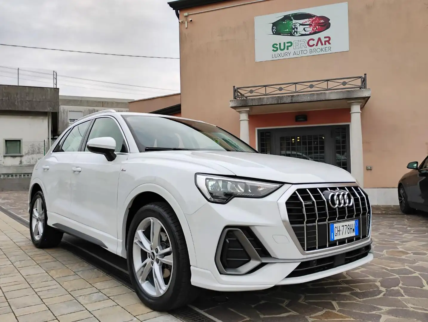 Audi Q3 35 TDI quattro S tronic S line edition Sline Bianco - 1