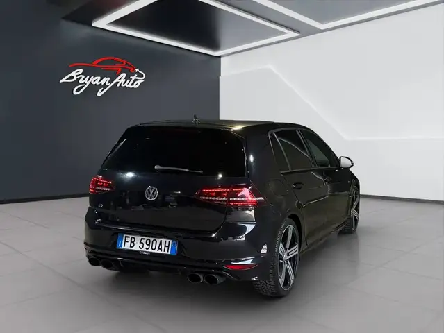 Volkswagen Golf view 4