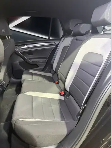 Volkswagen Golf view 13