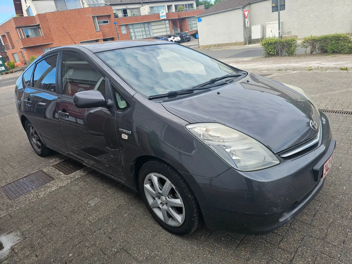 Toyota Prius Prius Hybrid 1.5i VVT-i 16v THS Luna Gris - 2