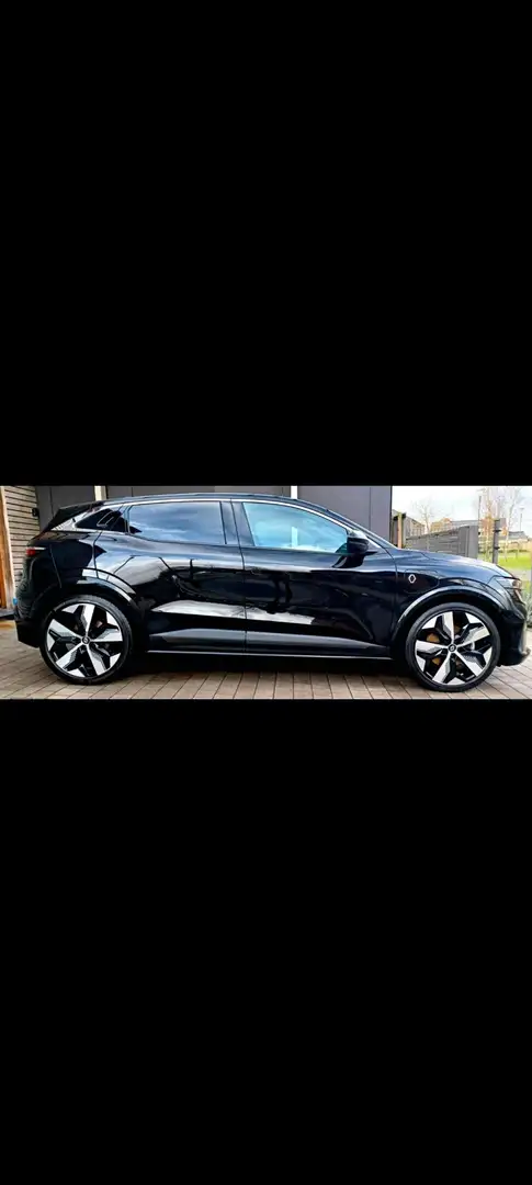 Renault Megane E-Tech - 2