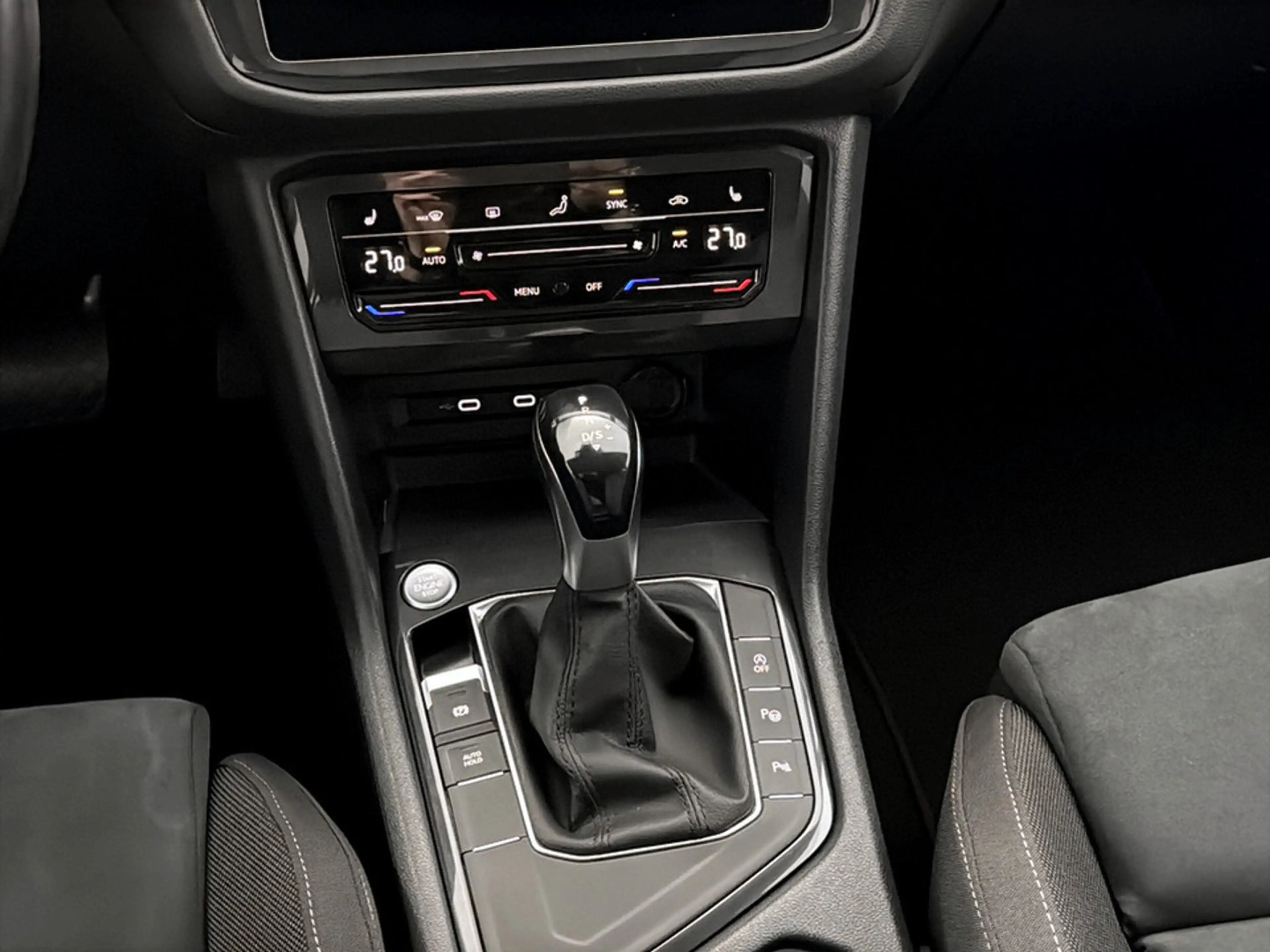 Volkswagen Tiguan Allspace Life TDI DSG — photo 14