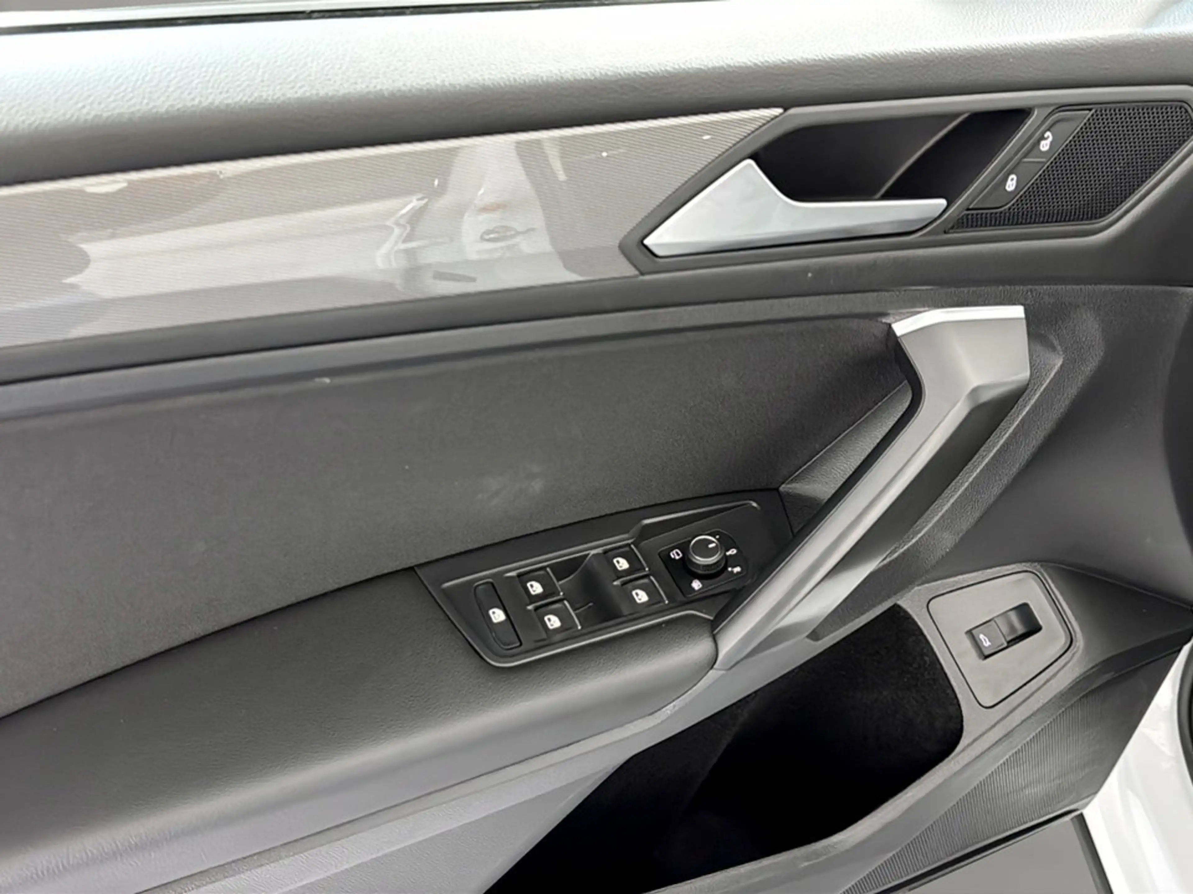 Volkswagen Tiguan Allspace Life TDI DSG — photo 15