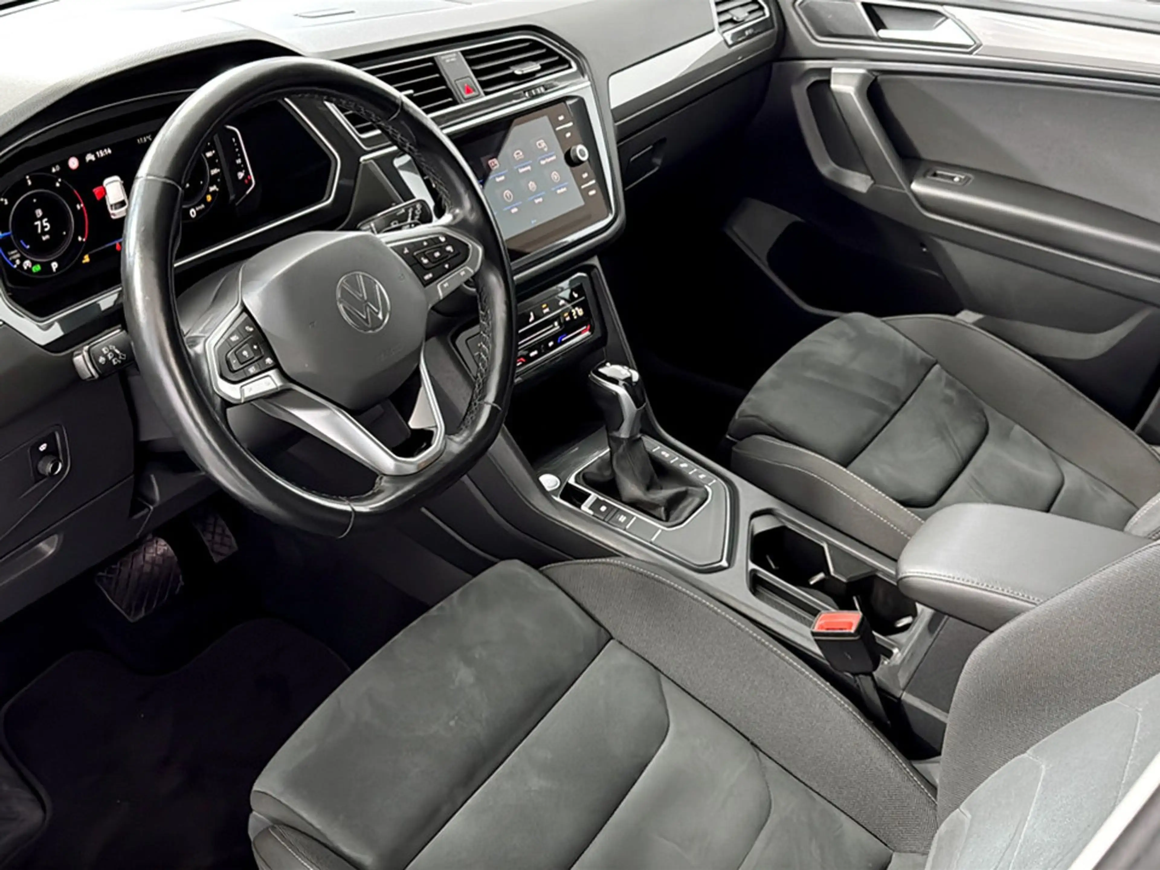 Volkswagen Tiguan Allspace Life TDI DSG — photo 7