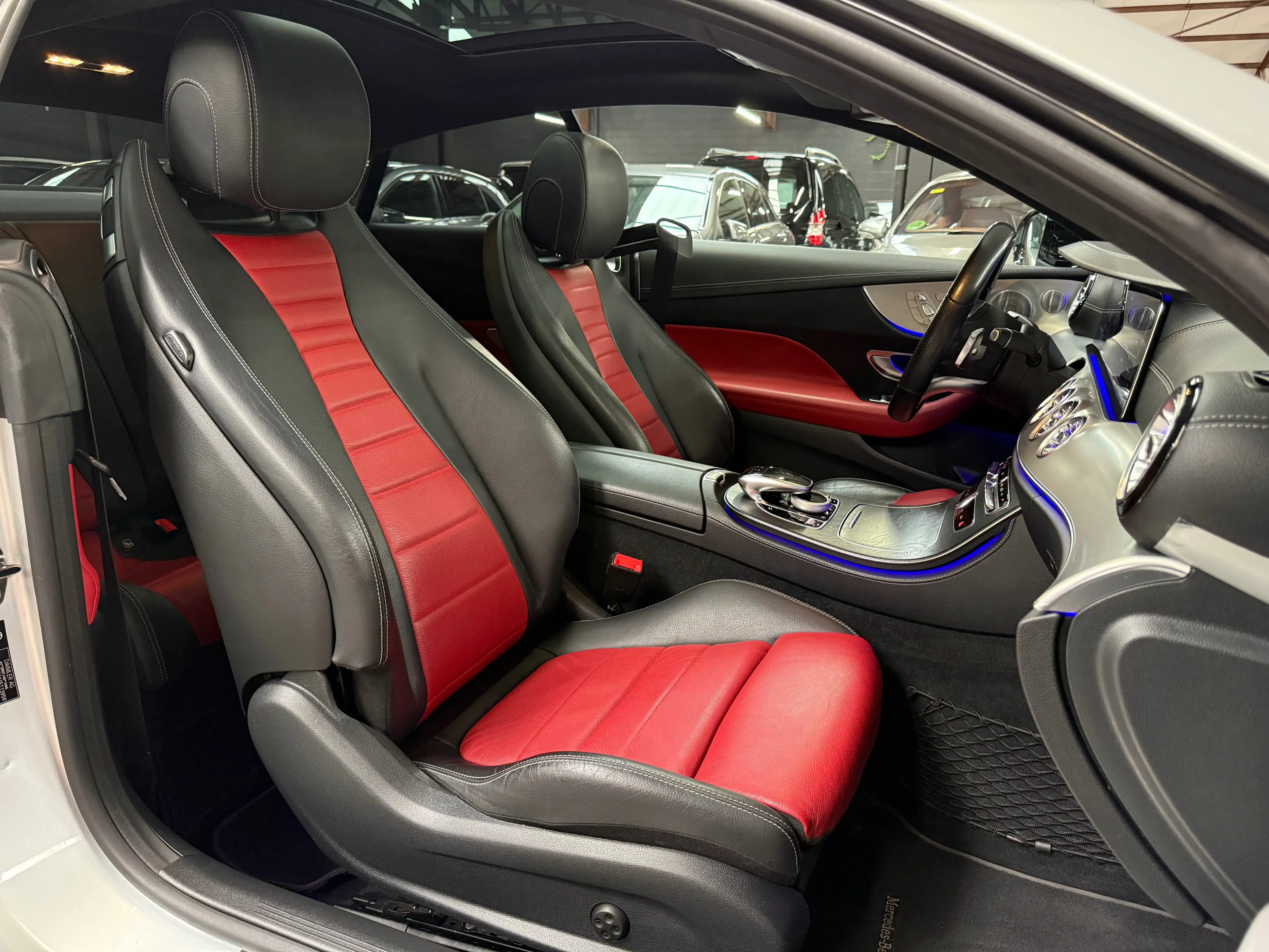 Mercedes-Benz E 220 d * PACK AMG * PANO * BURMESTER * CAMERA 360 * KEYLESS * CARNET * GARANTIE — photo 14