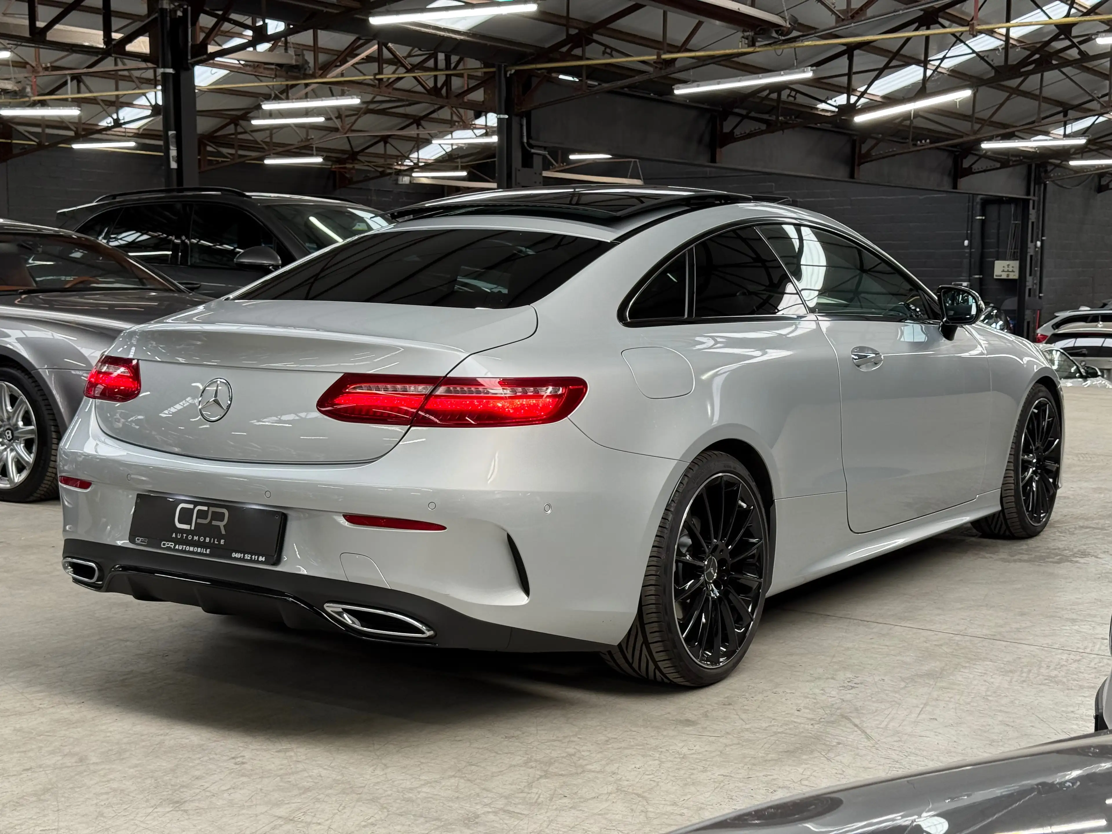 Mercedes-Benz E 220 d * PACK AMG * PANO * BURMESTER * CAMERA 360 * KEYLESS * CARNET * GARANTIE — photo 4