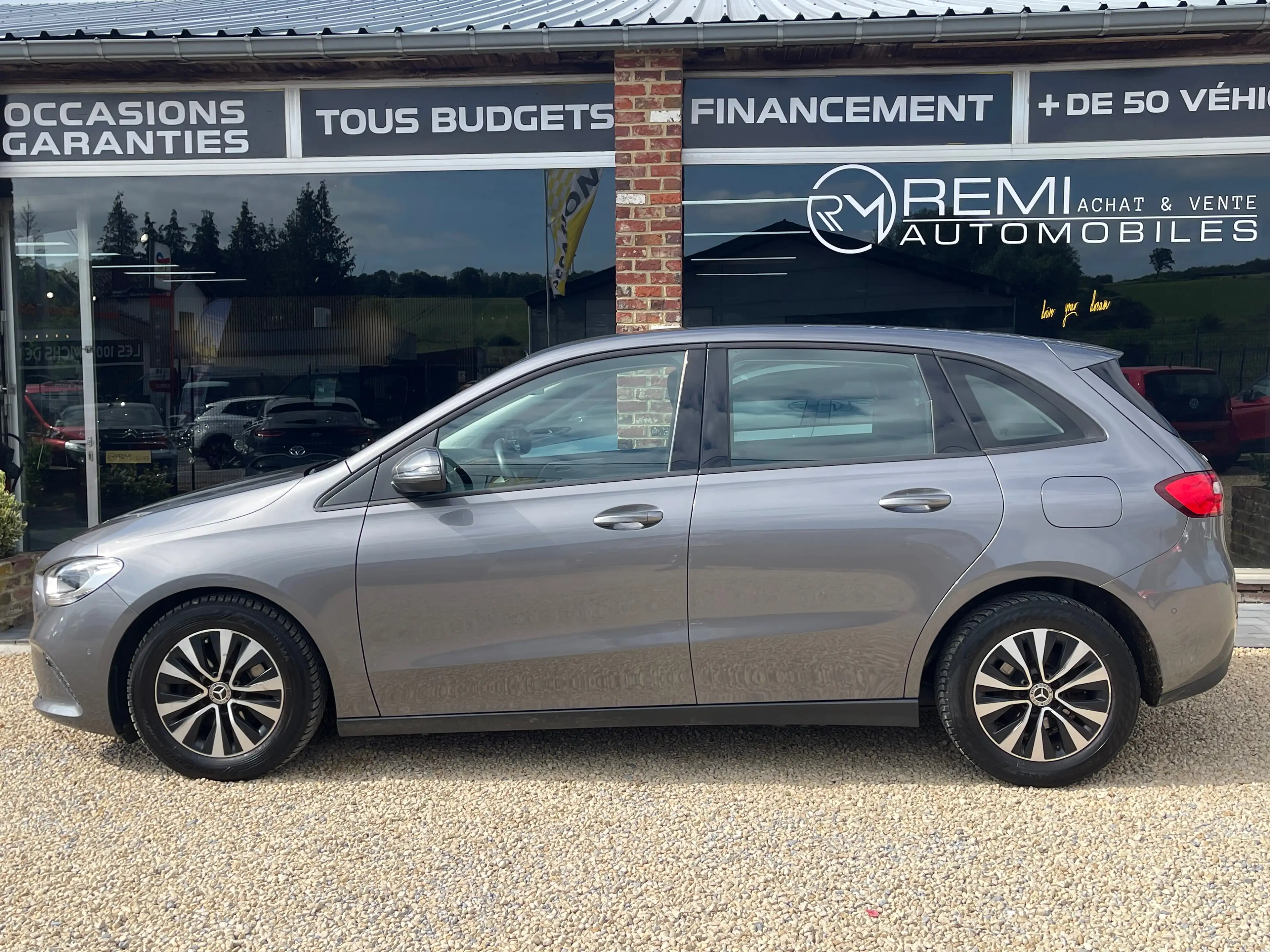 Mercedes-Benz B 180 d Business Solution*BOITE AUTO*GARANTIE 1AN — photo 2