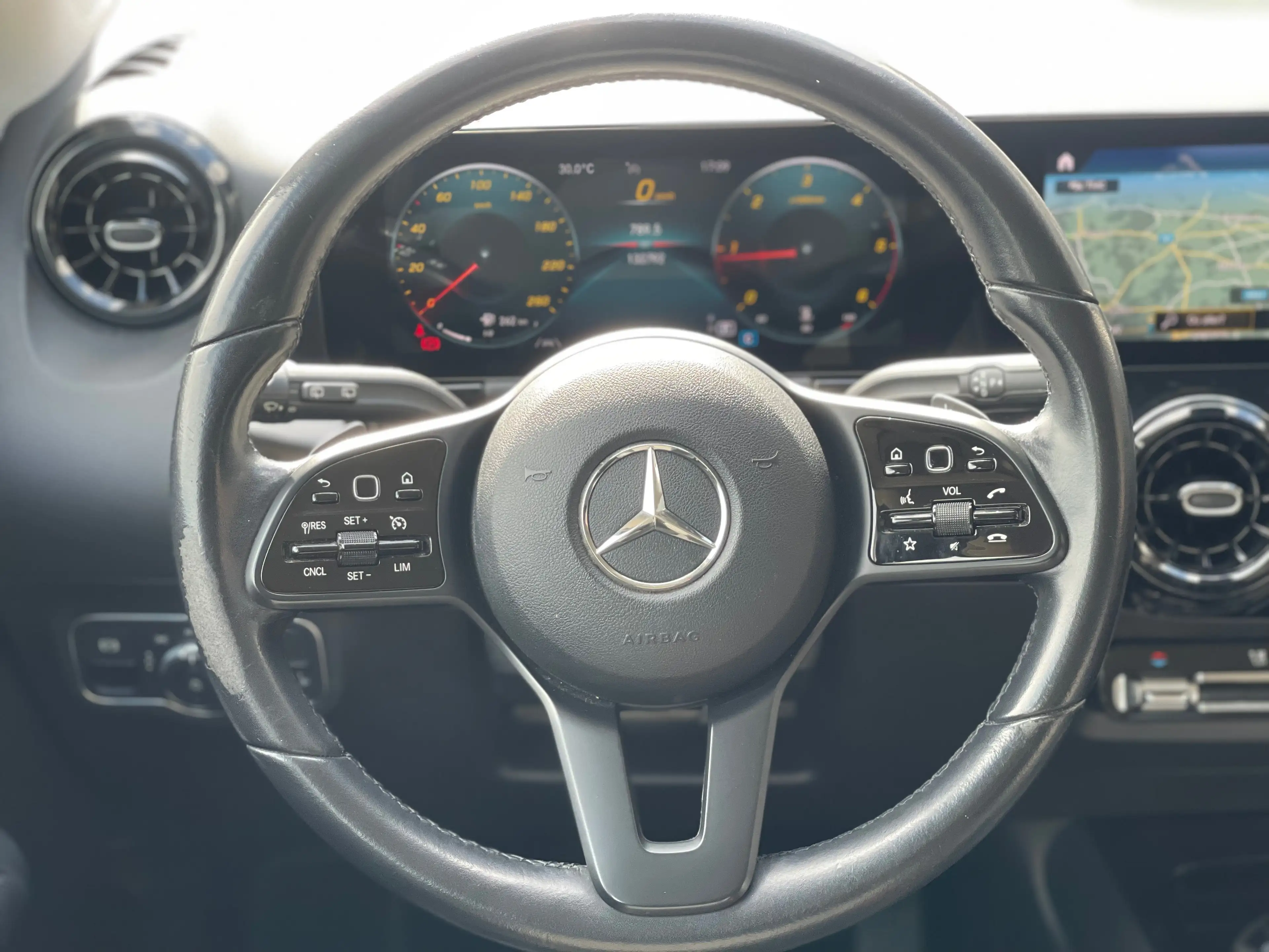 Mercedes-Benz B 180 d Business Solution*BOITE AUTO*GARANTIE 1AN — photo 13