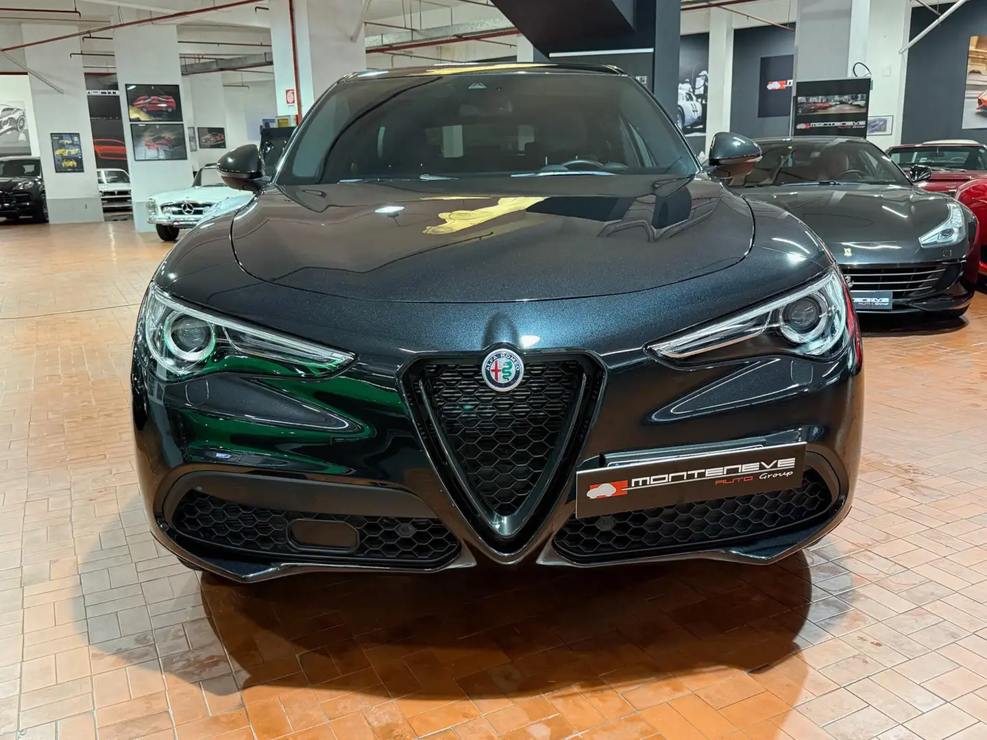 Alfa Romeo Stelvio 2.0 Turbo 280 CV AT8 Q4 Veloce Nero - 2