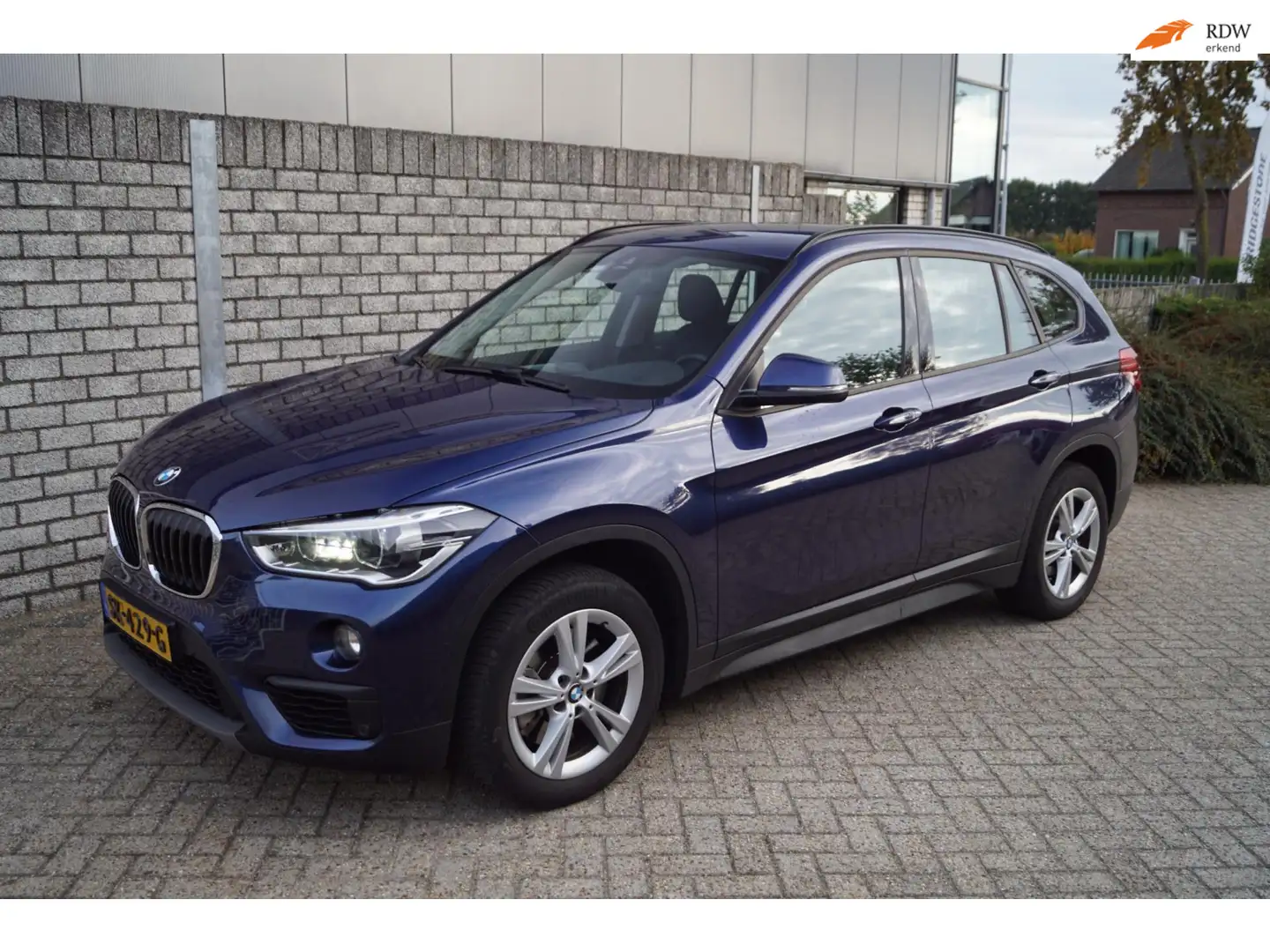 BMW X1 SDrive20i Executive Autom Navi Clima Cruise LED Ko Bleu - 1