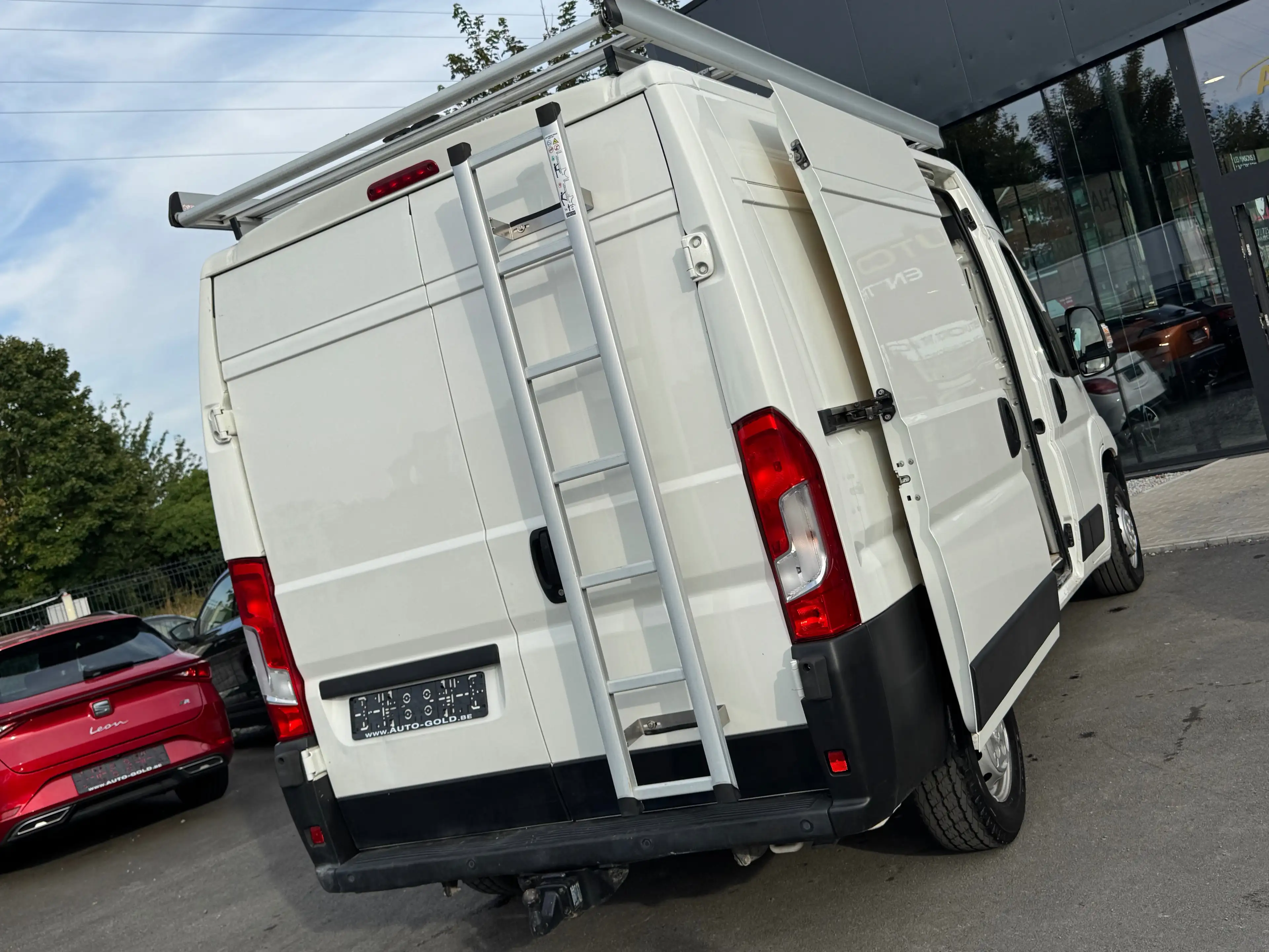 Peugeot Boxer 2.2 BlueHDi / UTILITAIRE / NAVIGATION / 1PROP CARNET — photo 7