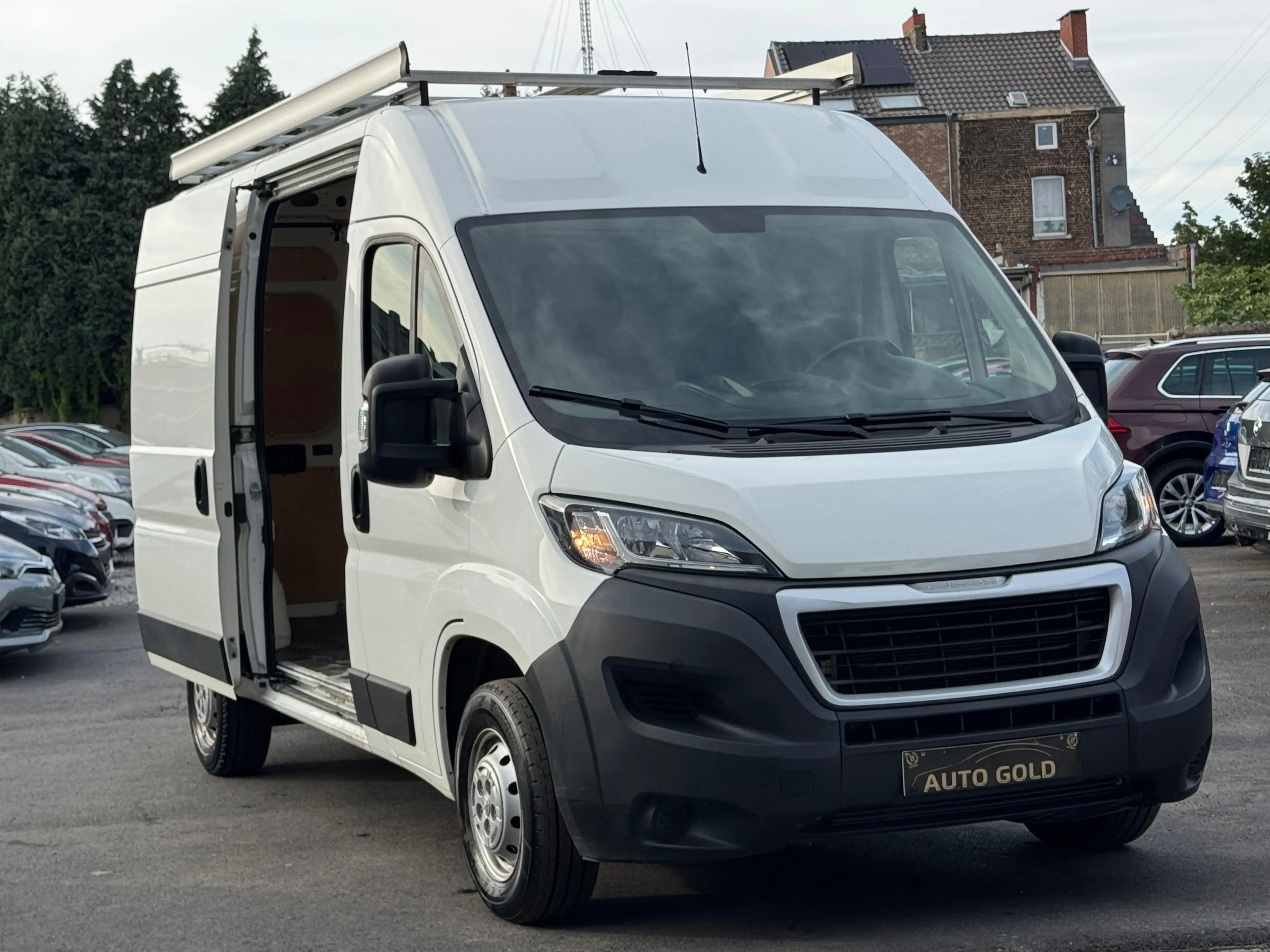 Peugeot Boxer 2.2 BlueHDi / UTILITAIRE / NAVIGATION / 1PROP CARNET — photo 6