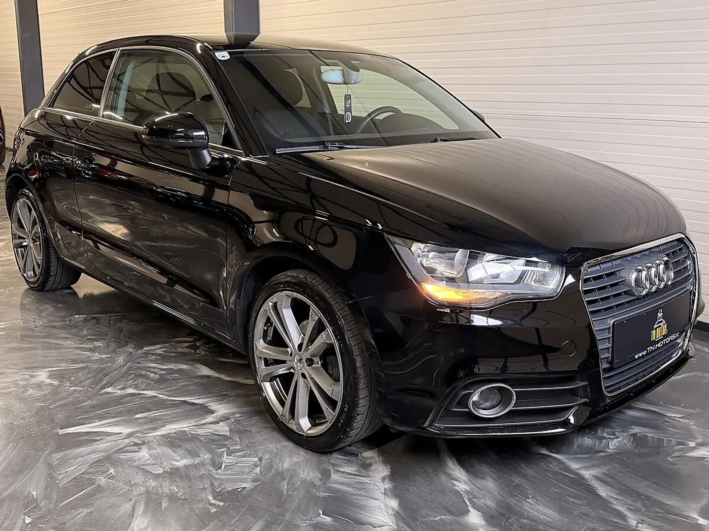 Audi A1 1,2 TFSI Attraction*17Zoll*Steuerkette Neu* Schwarz - 2