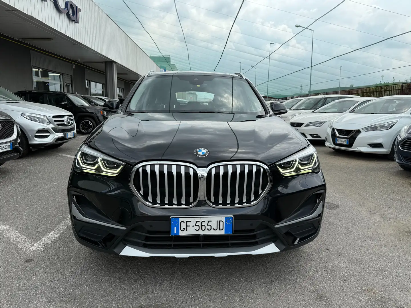 BMW X1 X1 sdrive18d xLine Plus / SERVICE IN BMW Noir - 2