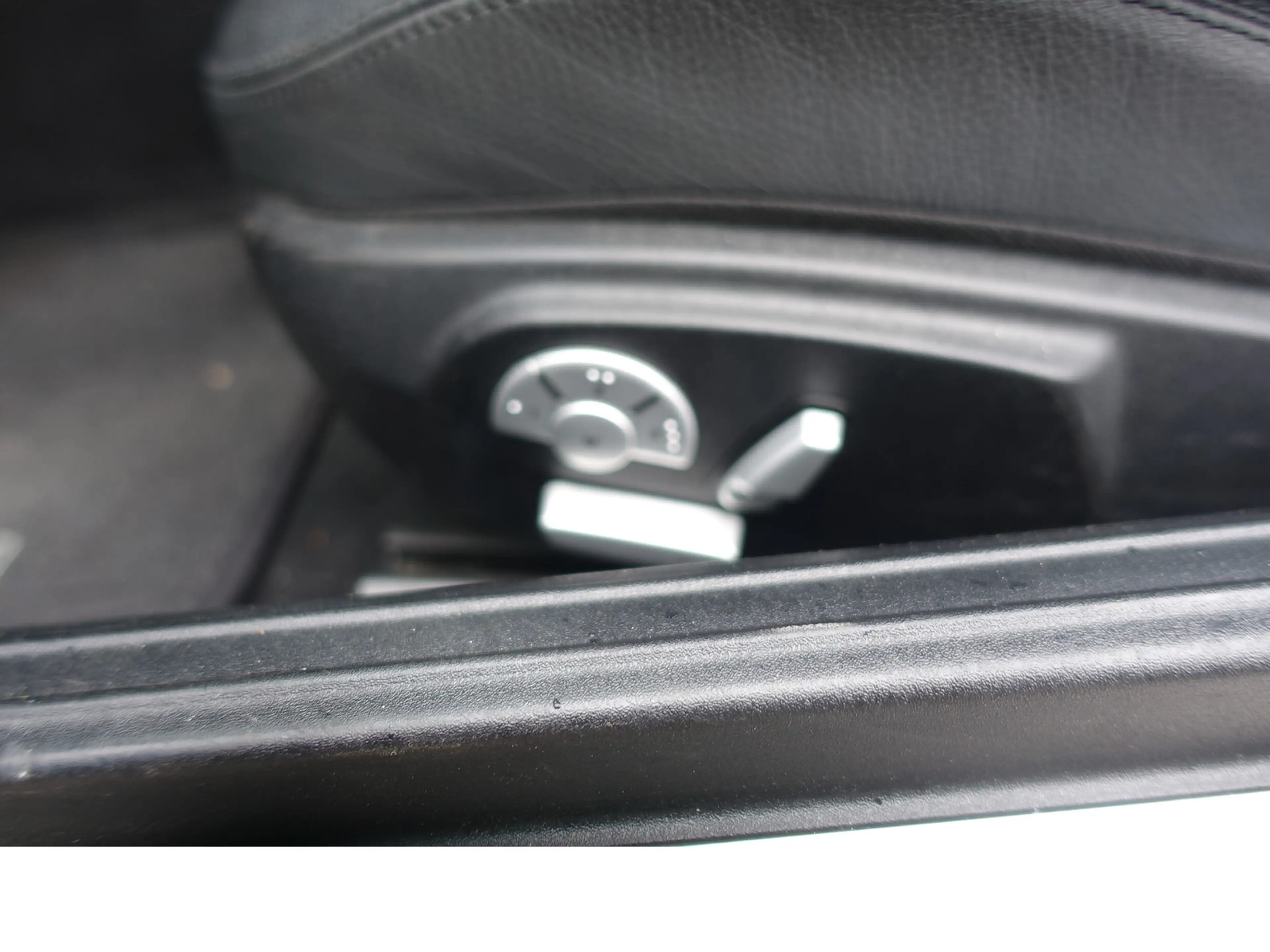 Mercedes-Benz SLK 350 SH-gepfl. bei DB Bi-Xenon Windschott — photo 9