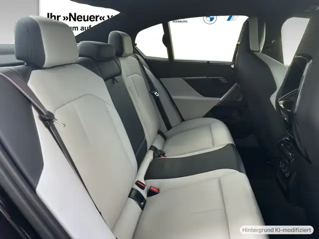 BMW M5 view 8