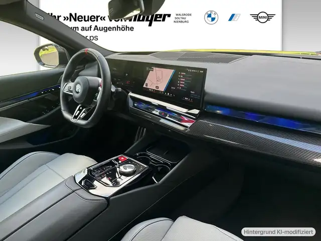 BMW M5 view 4