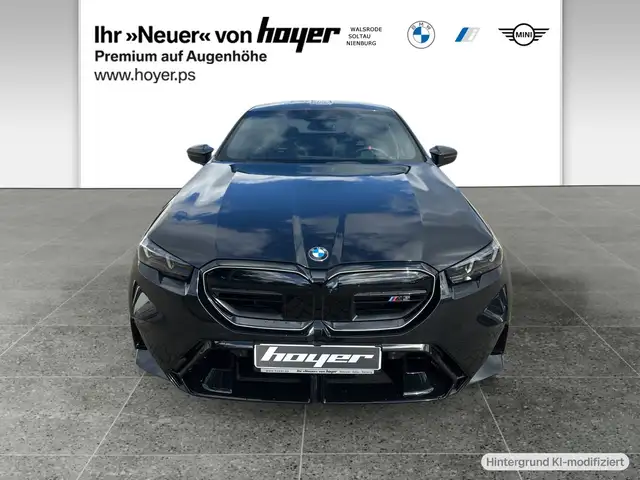 BMW M5 view 11