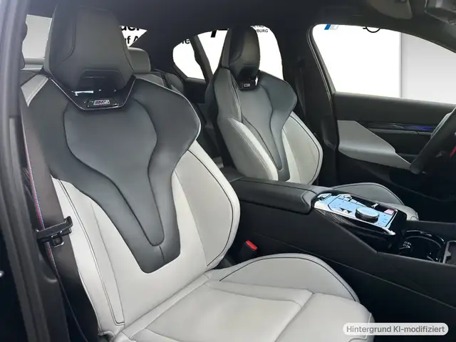 BMW M5 view 6