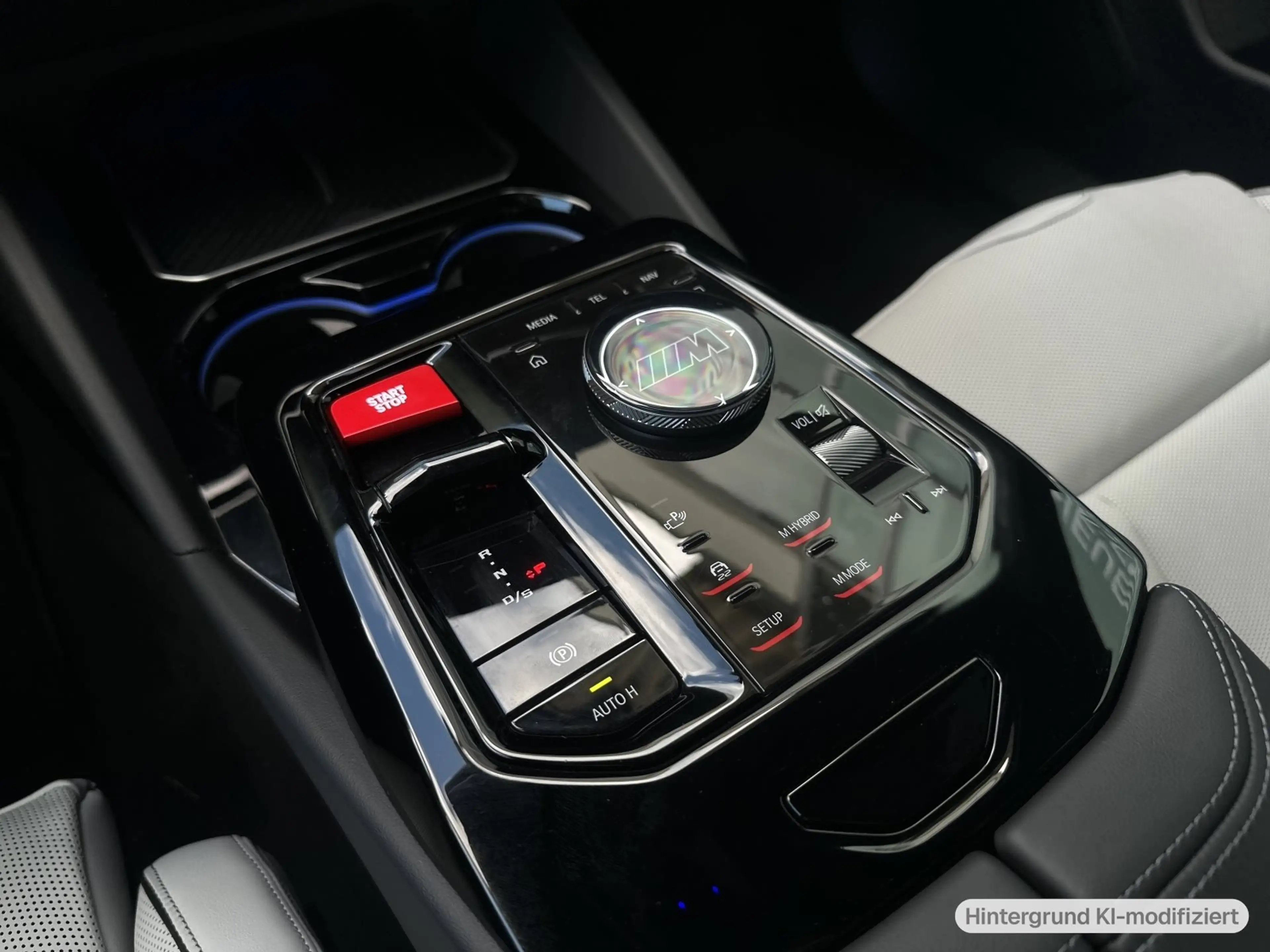 BMW M5 Limousine Bowers & Wilkins M Carbon Exterieurpaket — photo 13