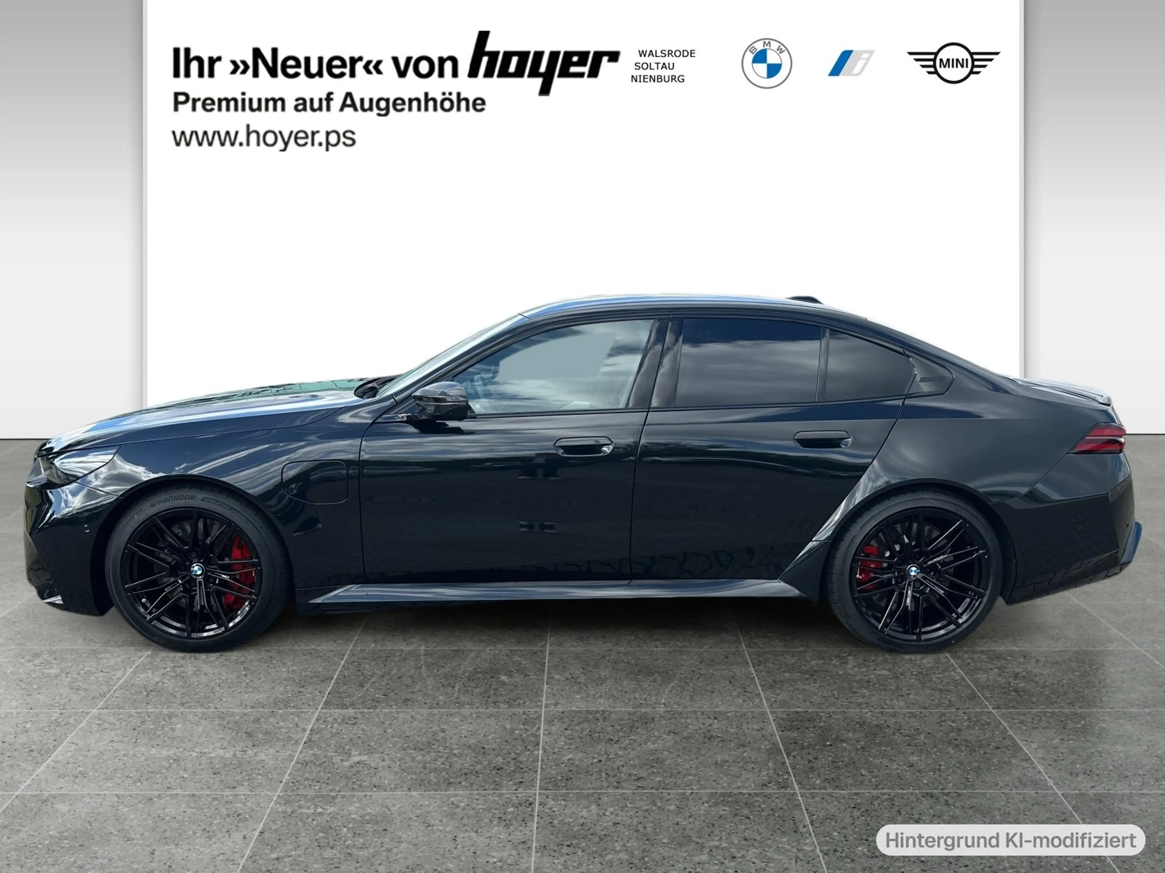 BMW M5 Limousine Bowers & Wilkins M Carbon Exterieurpaket — photo 3