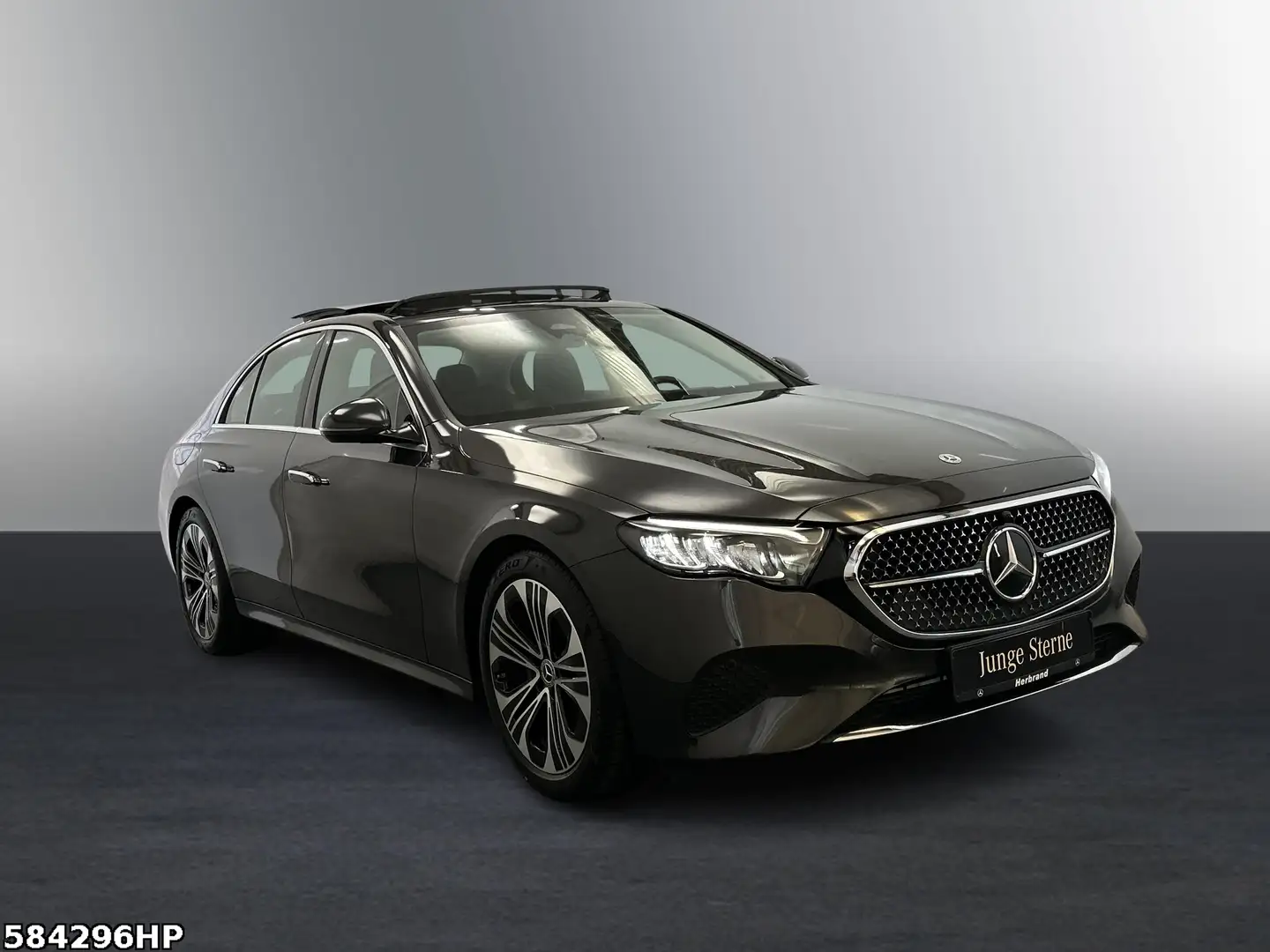 Mercedes-Benz E 220 d Avantgarde  Panorama DISTRONIC Lenkradhz Grijs - 2