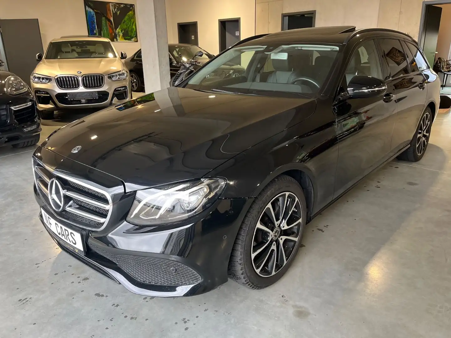 Mercedes-Benz E 200 E200 T 4Matic,LED,Navi,AMG,NightPak,2.Hand Noir - 2
