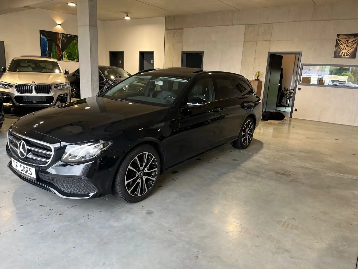 Mercedes-Benz E 200 E200 T 4Matic,LED,Navi,AMG,NightPak,2.Hand Noir - 1