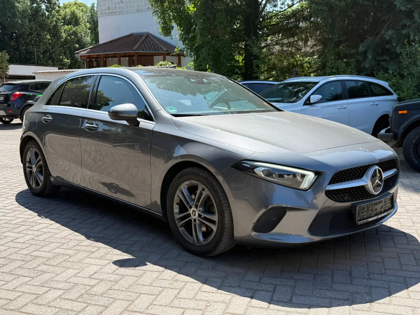 Mercedes-Benz A 200 d 8G Progressive LED+LEDER+PANO+SHZ+MBUX+ Grigio - 1