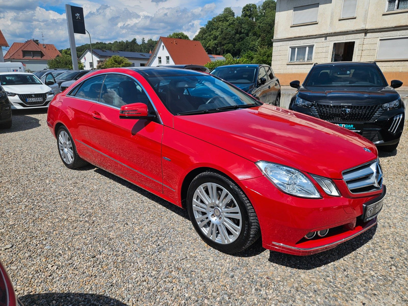 Mercedes-Benz E 200 E Coupe E 200 CGI BlueEfficiency — photo 4