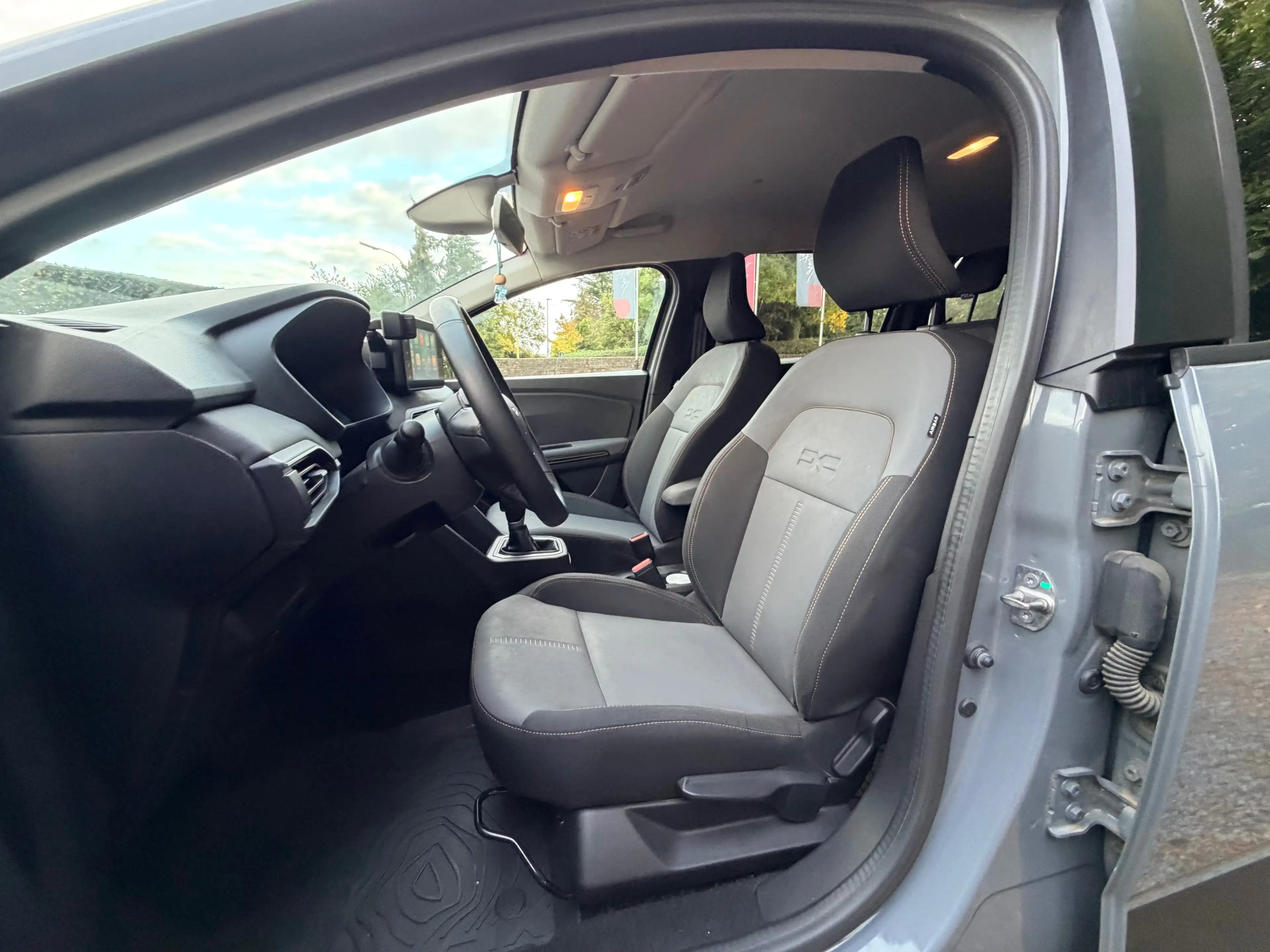 Dacia Jogger 1.6 HYBRIDE EXTREME | 140PK | AUTOMAAT | LED | CAMERA — photo 8
