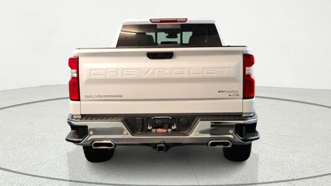 Chevrolet Silverado 1500 снимка Chevrolet Silverado 1500