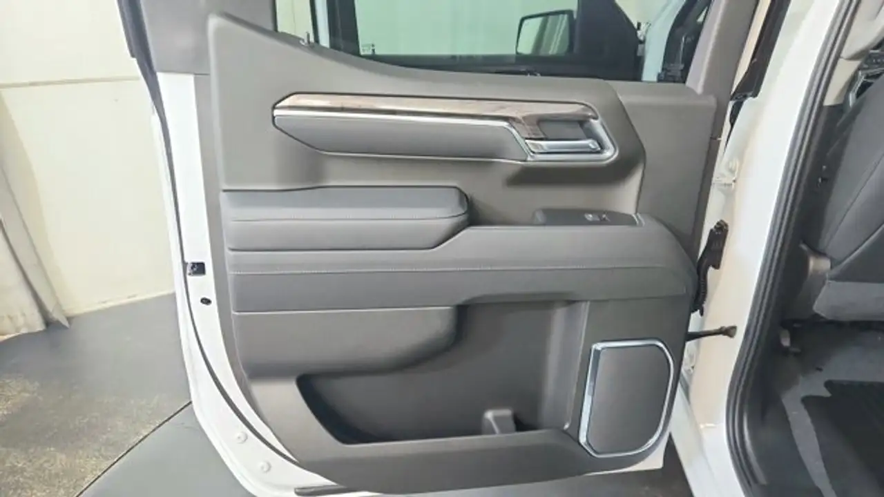 Chevrolet Silverado 1500 снимка Chevrolet Silverado 1500