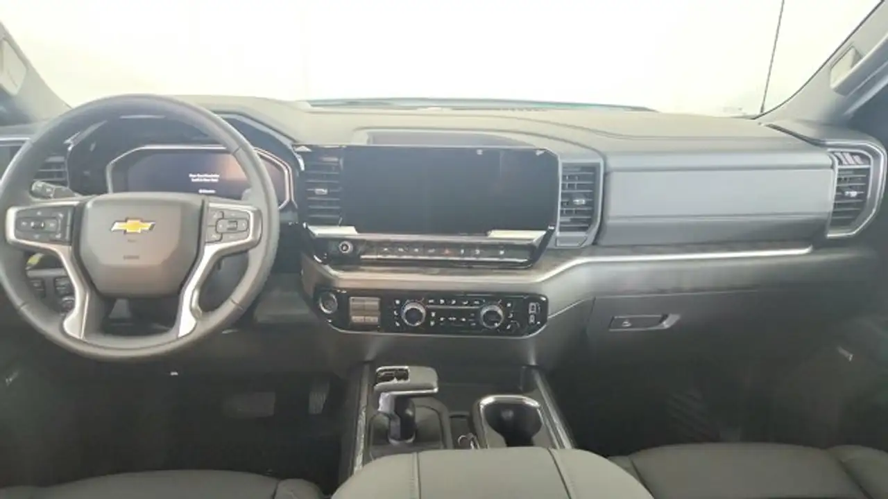Chevrolet Silverado 1500 снимка Chevrolet Silverado 1500