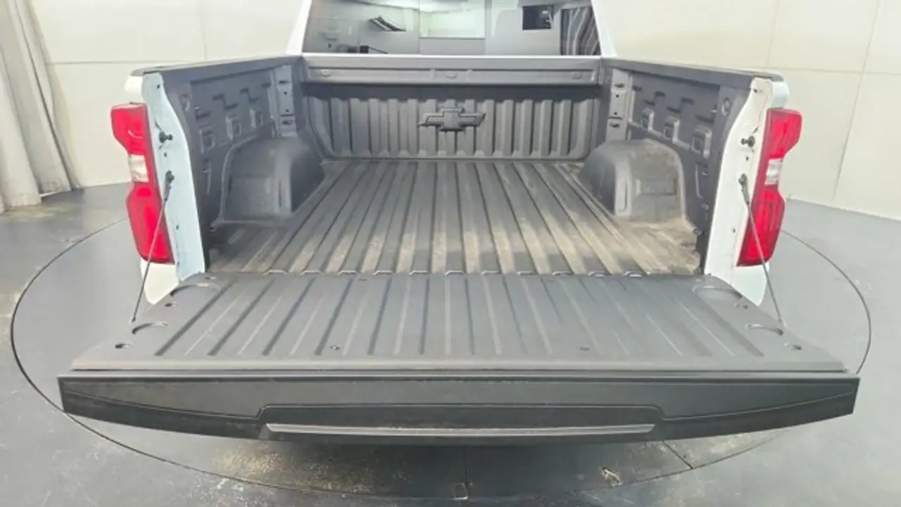 Chevrolet Silverado 1500 снимка Chevrolet Silverado 1500