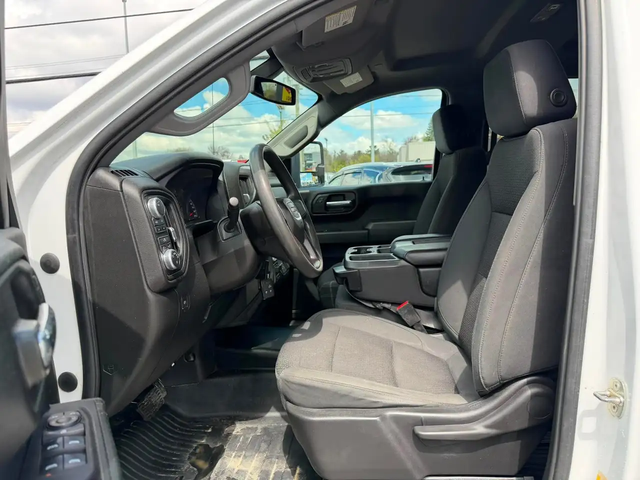 GMC Sierra 1500 снимка GMC Sierra 1500