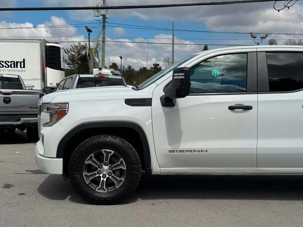GMC Sierra 1500 снимка GMC Sierra 1500
