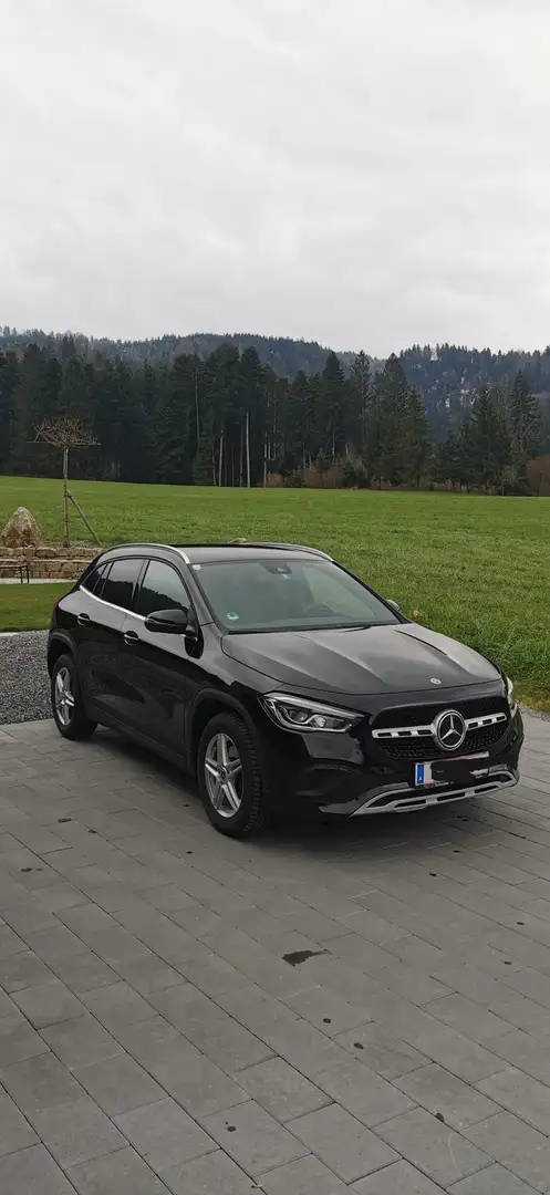 Mercedes-Benz GLA 200 GLA 200 d 4MATIC Aut. Schwarz - 1
