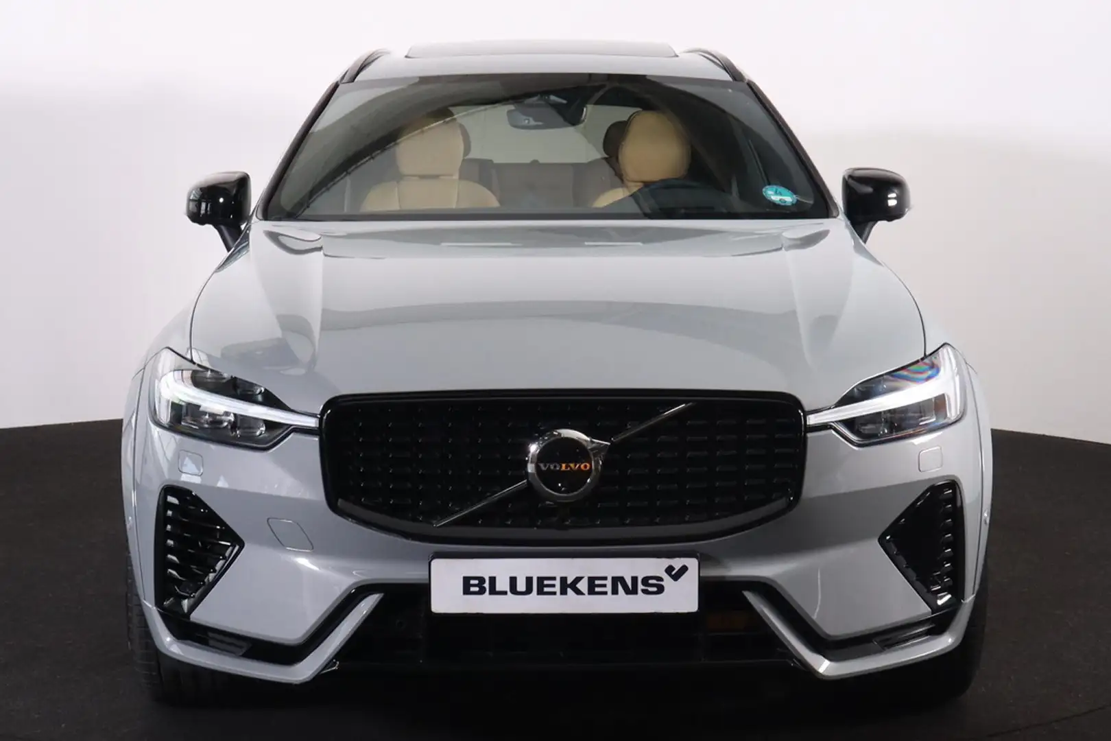 Volvo XC60 T8 Recharge AWD Ultra Dark - LONG RANGE - Luchtver Grijs - 2