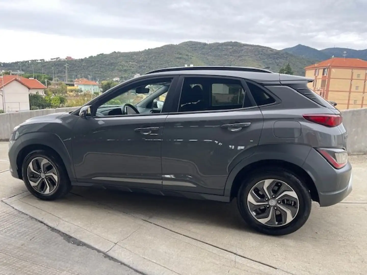 Hyundai KONA Kona 1.6 gdi hev Xline+ 2wd 141cv dct Grigio - 2