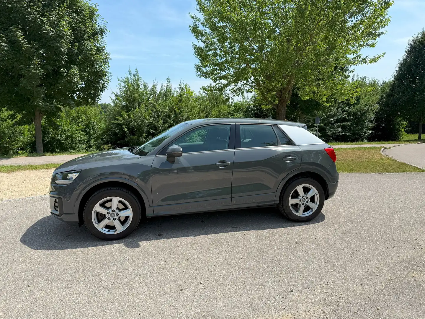 Audi Q2 Q2 1.4 TFSI cylinder on demand sport Grau - 2