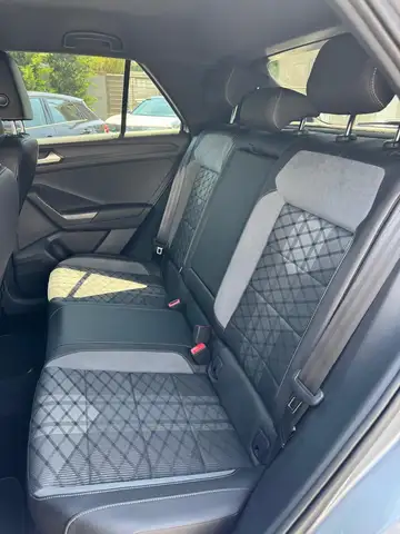 Volkswagen T-Roc view 6