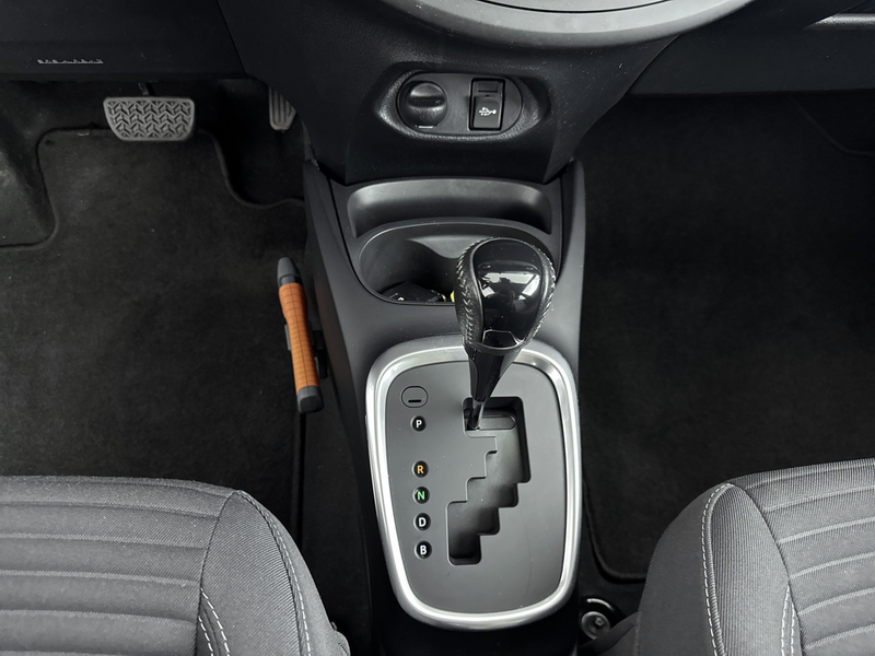 Toyota Yaris 1.5 Hybrid Dynamic | Dealer onderhouden | 1e eigen — photo 12