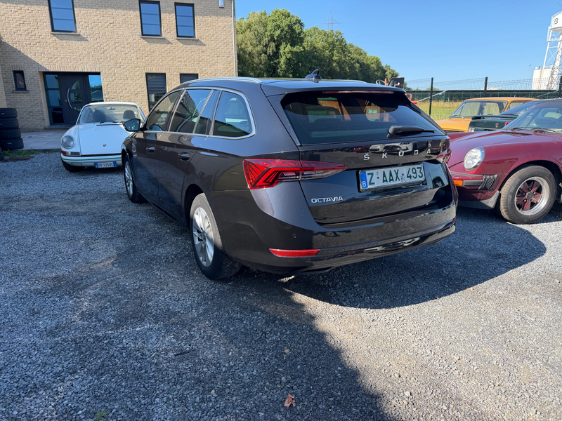 Skoda Octavia Octavia SW 2.0 TDi SCR Ambition (EU6AP) — photo 2