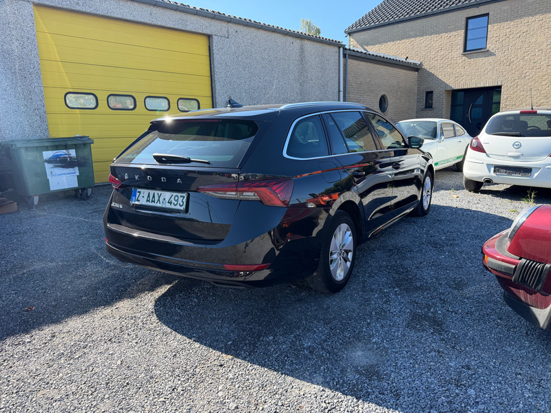 Skoda Octavia Octavia SW 2.0 TDi SCR Ambition (EU6AP) — photo 3
