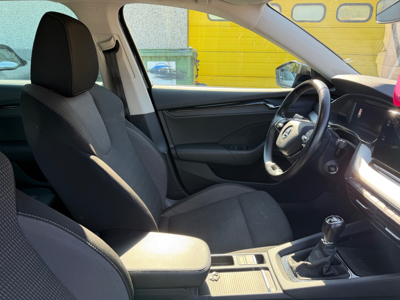 Skoda Octavia Octavia SW 2.0 TDi SCR Ambition (EU6AP) — photo 6
