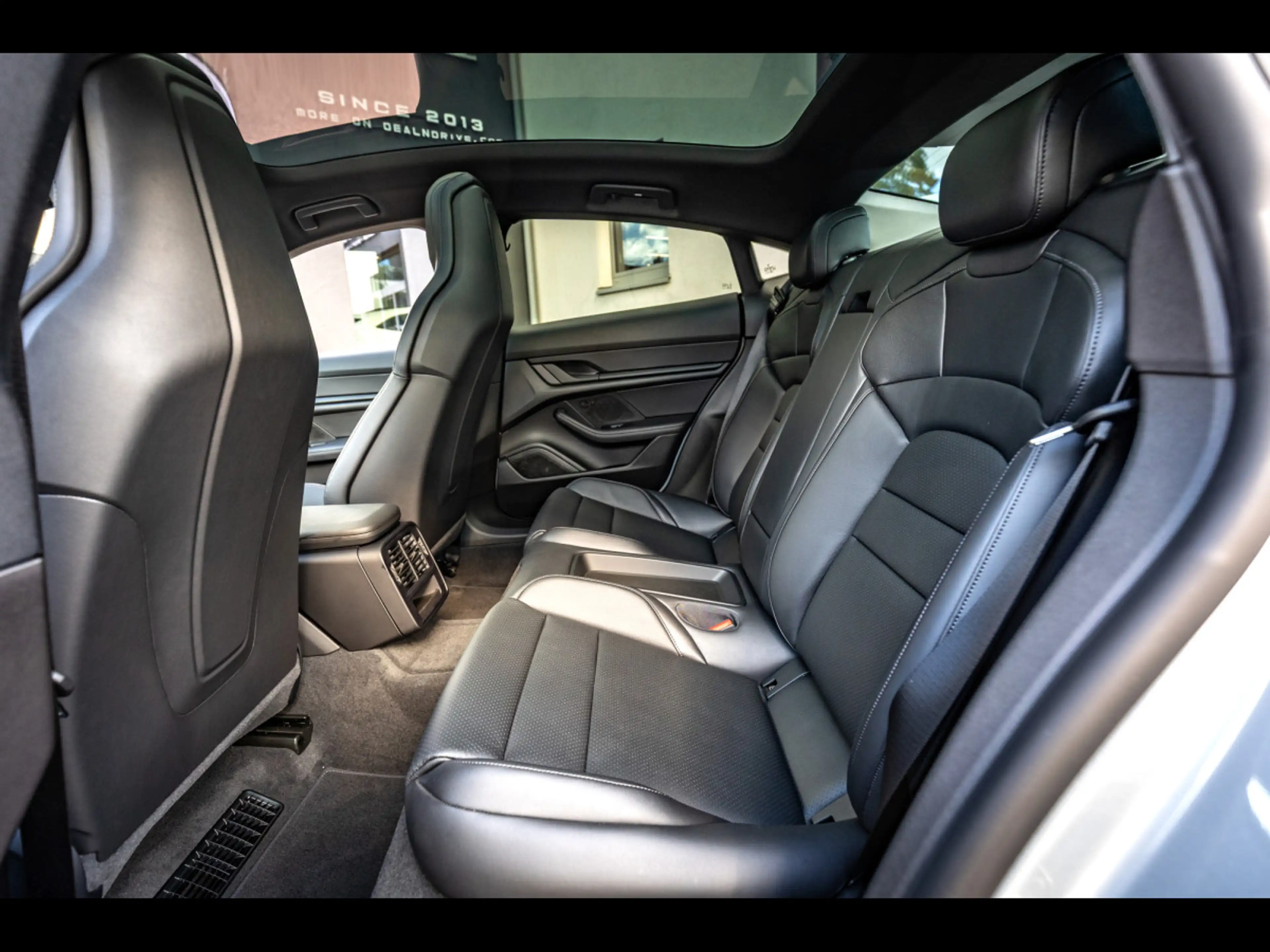 Porsche Taycan 408 CH°DOLOMITE GREY°PANO°22' TAYCAN TURBO WHEELS — photo 13